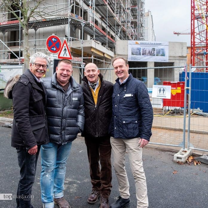 Projektleiter Hans-Peter Schuhmacher (Amadeus Group), Amadeus Geschäftsführer Dirg Parhofer, Architekt Heinrich-Peter Schmitz und Carsten Lau (Amadeus Group)