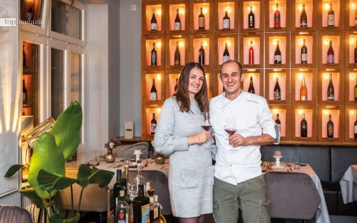Massimo Sparaco mit Rebekka Ruppel in seinem ersten eigenen Restaurant, dem Tempaccio