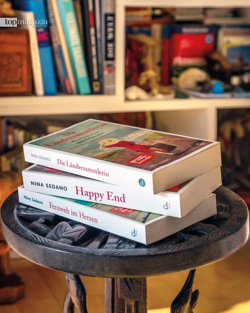 Drei Bücher hat Nina Sedano über ihre Erlebnisse geschrieben