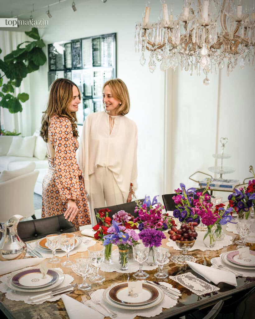 Silvia Tcherassi mit Tochter Sofia Espinosa in ihrem Zuhause in Miami