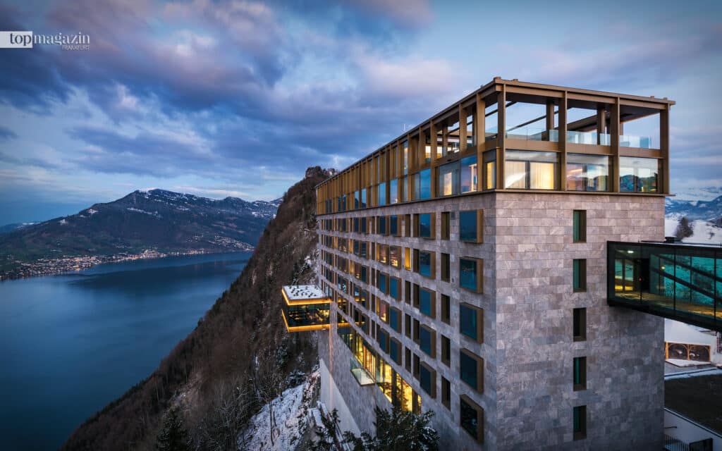 Das imposante Bürgenstock Hotel am Hang des Bürgenbergs