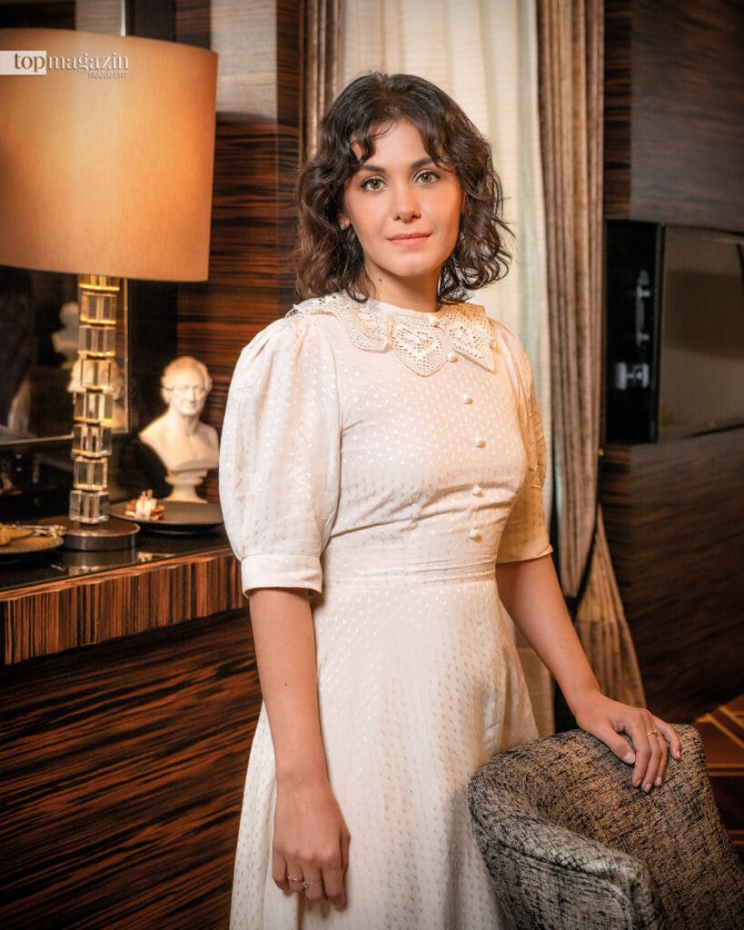 Katie Melua in ihrer Suite im Steigenberger Frankfurter Hof