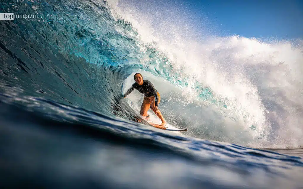 Carissa Moore in ihrem Element auf Hawaiis Surfspot Haleiwa auf Oahu