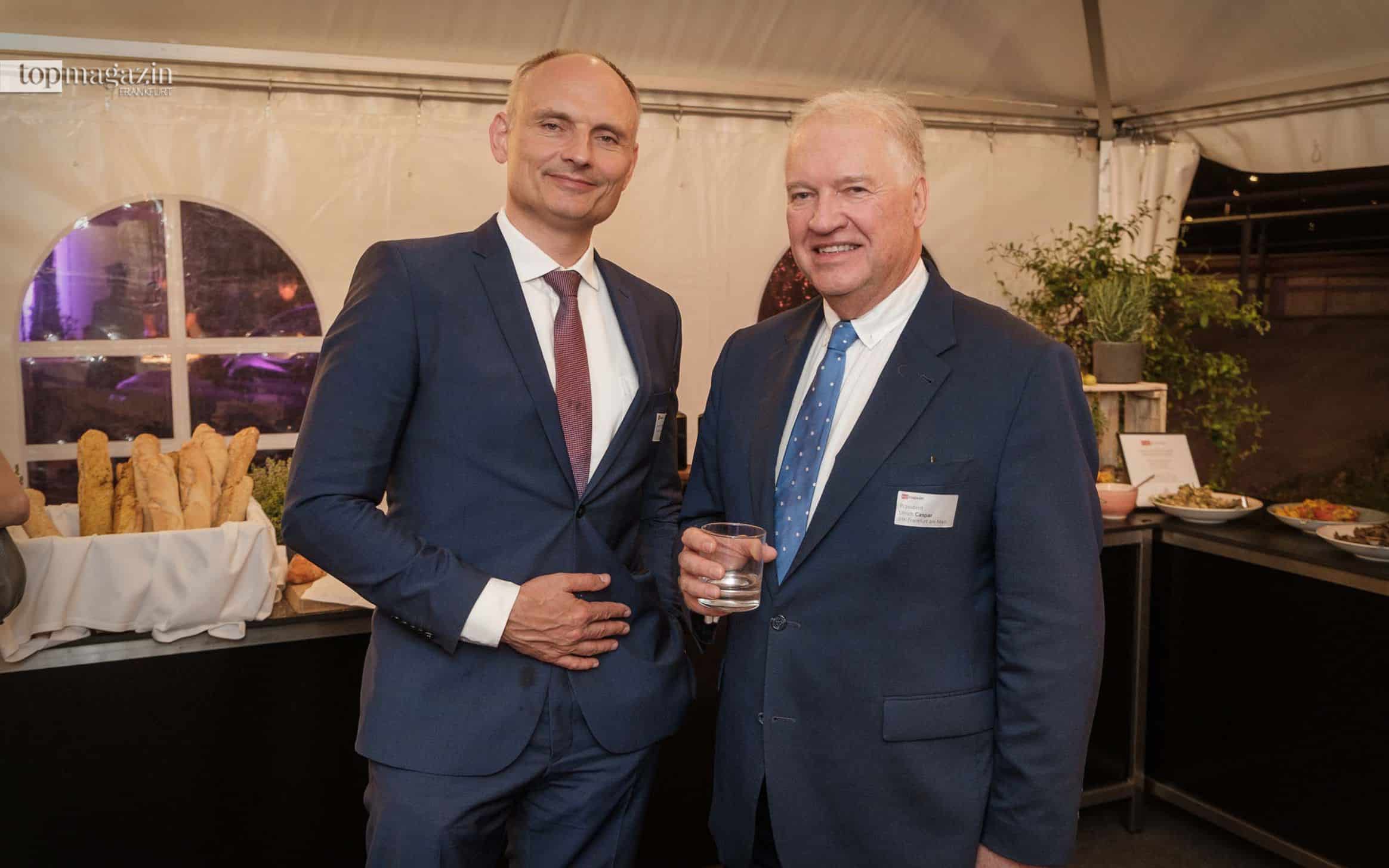 Top Lounge in der Frankfurter Botschaft: Business, Beach & BBQ