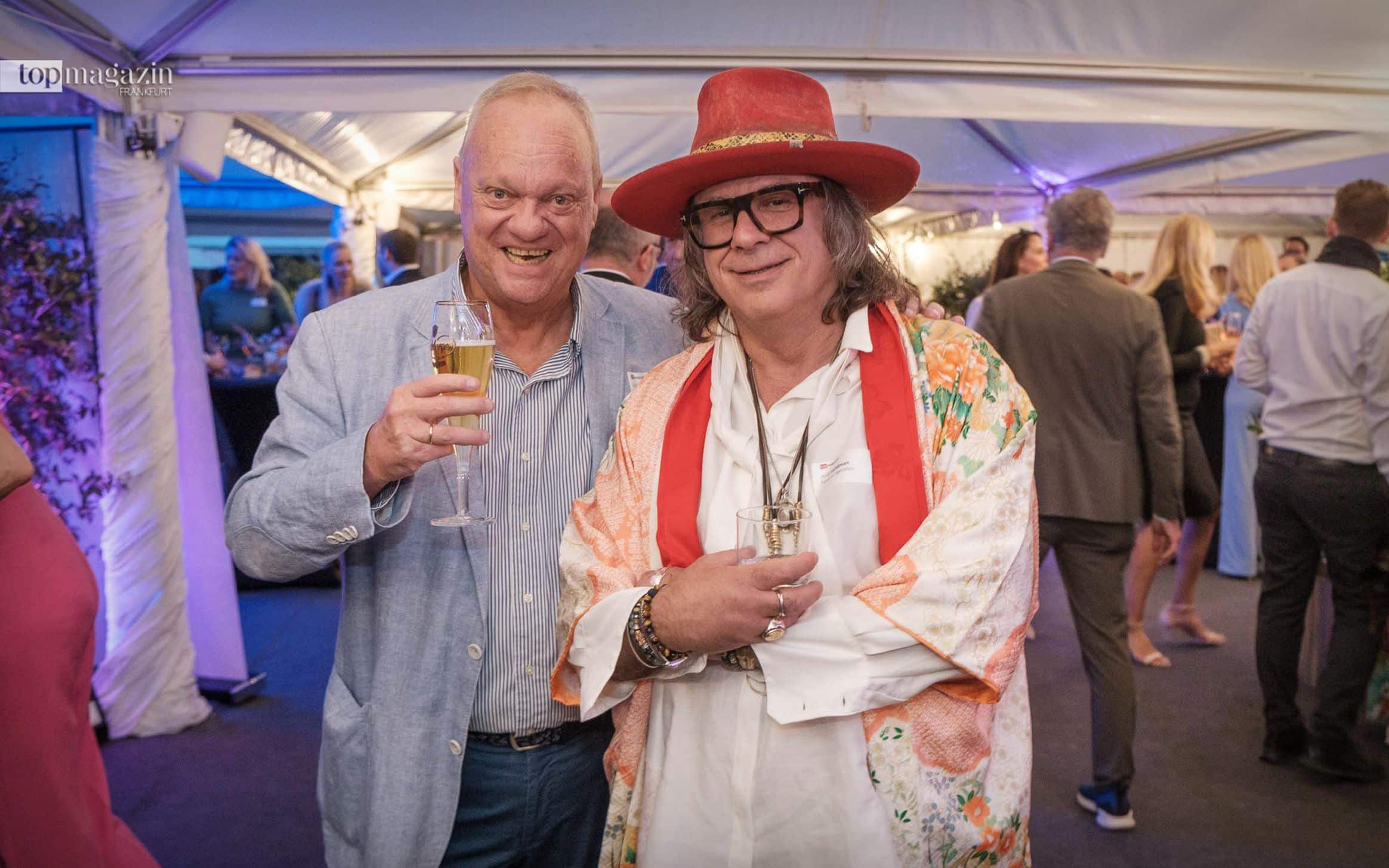 Top Lounge in der Frankfurter Botschaft: Business, Beach & BBQ