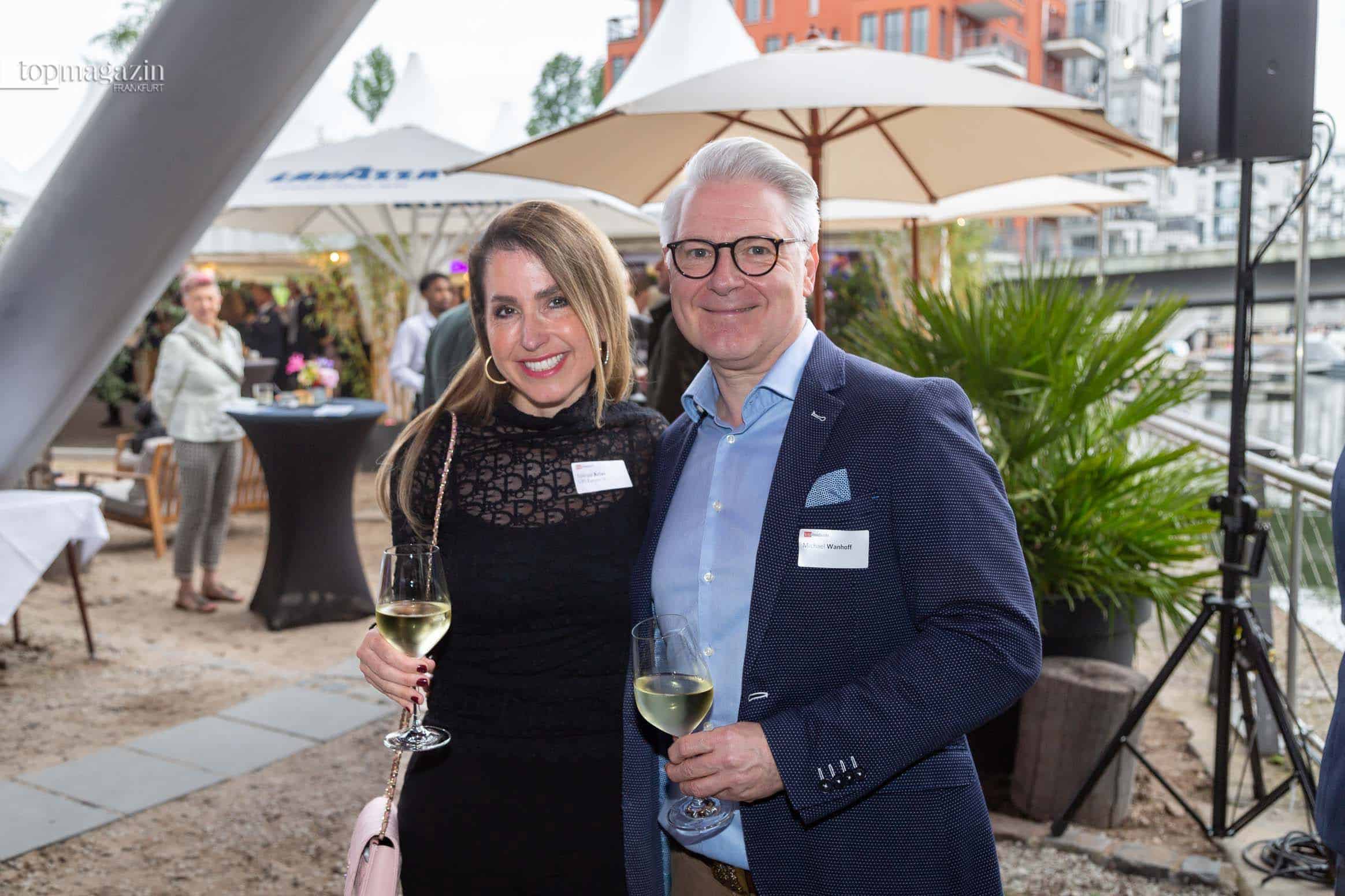 Top Lounge in der Frankfurter Botschaft: Business, Beach & BBQ