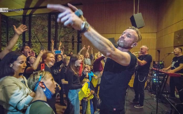 Friedenspreisträger Serhij Zhadan rockt mit seiner Band Zhadan i Sobaky