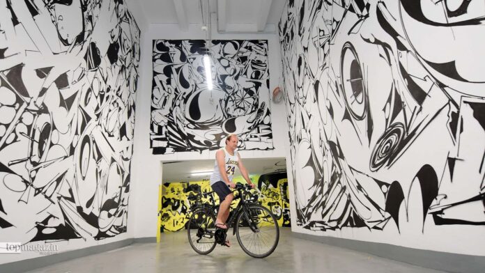 23 Künstler aus unterschiedlichen Bereichen verwandelten das neue Fahrradparkhaus in ein öffentliches Museum.