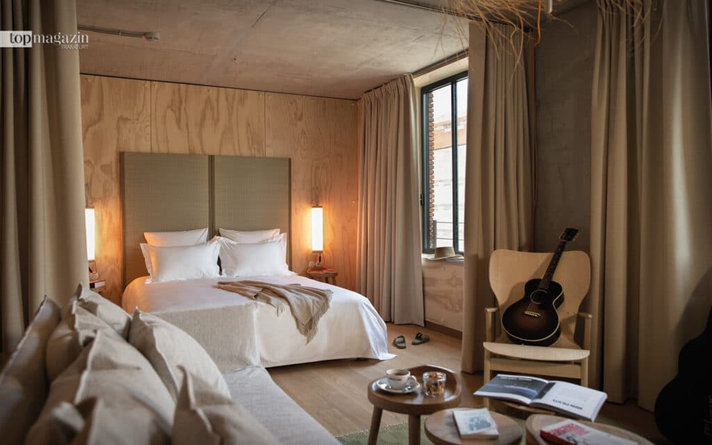 Mobhouse: Stay in Paris