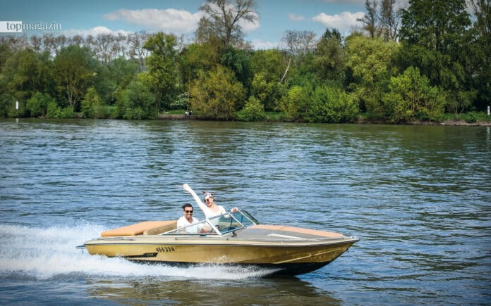 So wie andere E-Bike fahren, verbringen Deborah und Florian Zeit auf ihrem Boot