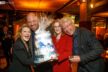 Eleonore Schmidt Top Magazin ueberrascht Carl Philip Graf zu Solms Wildenfels und seine Naomi mit einer Windeltorte zur Geburt des ersten Sohnes r.Patenonkel Ocki
