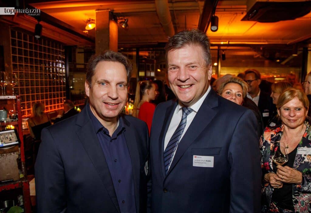 Marcus Braum (Braum Einrichtungshaus, Molteni) mit Landrat Ulrich Krebs (Hochtaunuskreis)