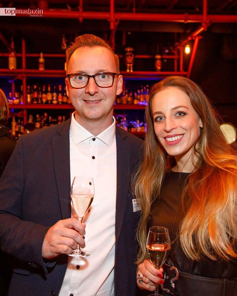 Peter Krausgrill (AOD Networld) mit Illustratorin Laura Dajana Kroschewski (Laura Dajana)