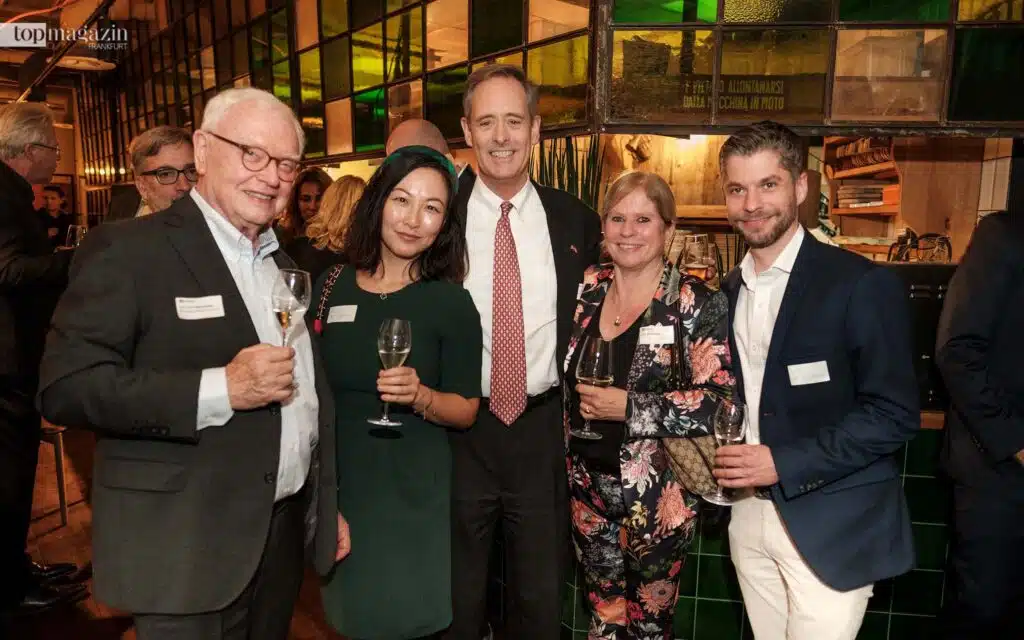 Rheingau Musik Festival-Intendant Michael Herrmann, Wendi Li Gräfin von Ingelheim, US-Generalkonsul Norman Thatcher Scharpf, Ute Herrmann und Johann Graf von Ingelheim