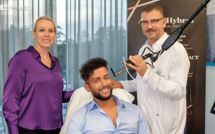 Christine Krieger (Alma Laser) mit Reality-TV-Star Domenico de Cicco und Dr. Thomas Zimmermann am Laser
