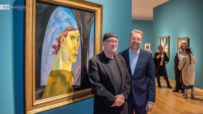 Conrad Feininger, Enkel von Lyonel Feininger, (l.) mit Schirn-Chef Dr. Sebastian Baden vor einem Selbstporträt seines Großvaters (Foto: Bernd Kammerer)