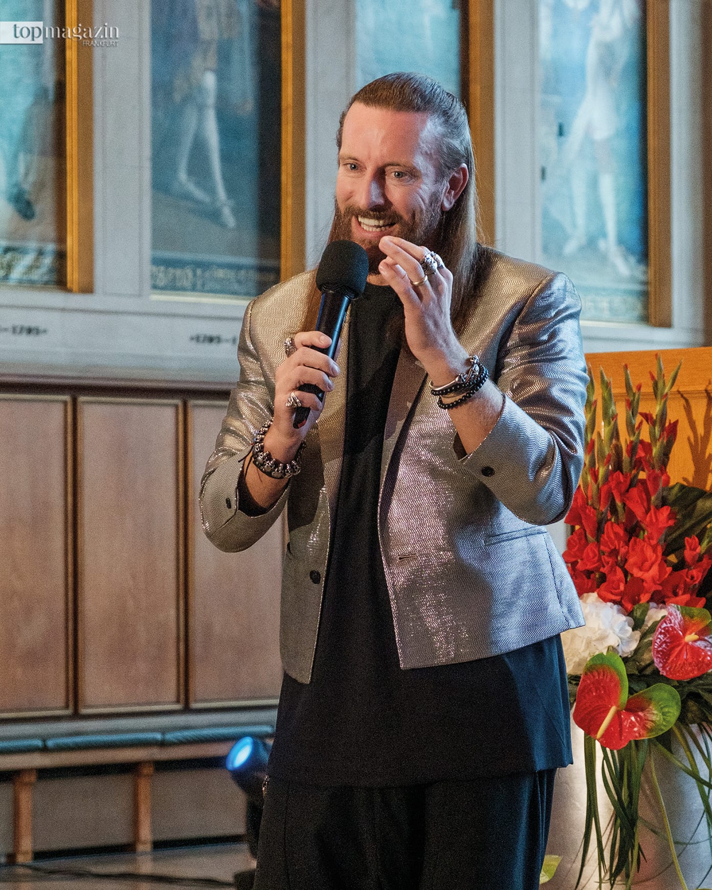 Der norwegische Wirtschaftsphilosoph Anders Indset bei seinem Impulsvortrag „The international Mensch“