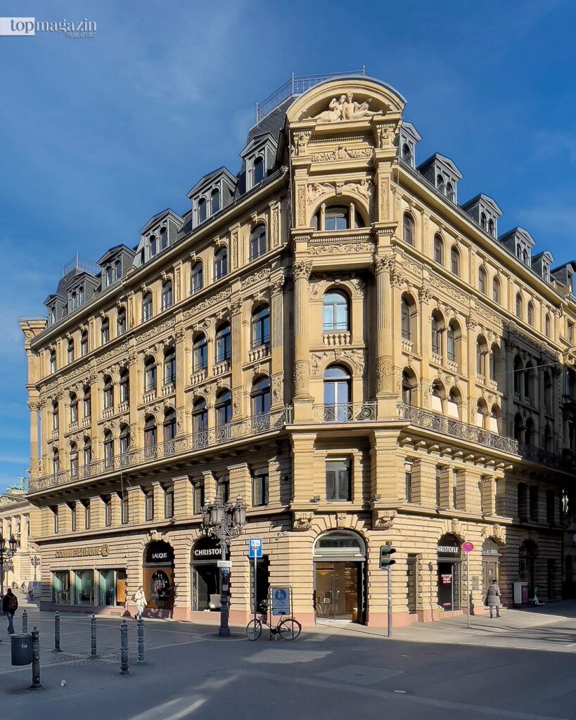 Im 1. Stock des markanten Gründerzeitbaus zwischen Alter Oper und Hochstraße befindet sich die stilvolle a1 Zahnarztpraxis von Dr. Talal Aldiri Im 1. Stock des markanten Gründerzeitbaus zwischen Alter Oper und Hochstraße befindet sich die stilvolle a1 Zahnarztpraxis von Dr. Talal Aldiri