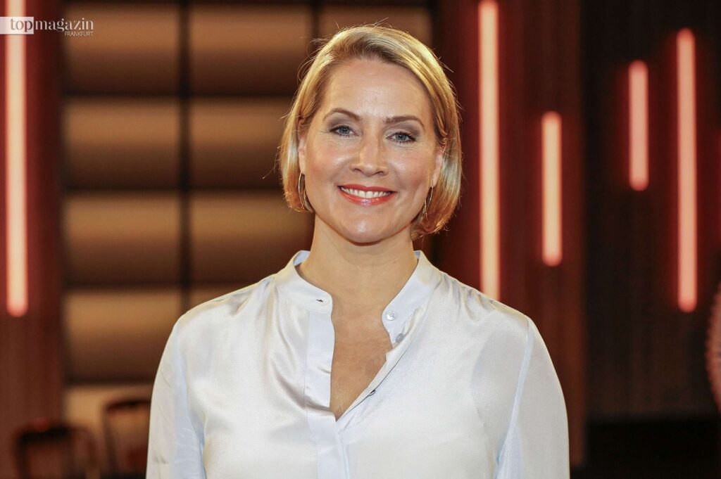 Die ehemalige Tagesschausprecherin Judith Rakers moderiert den Palmengartenball 2024