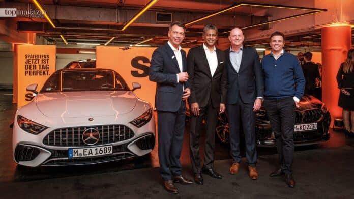 Sixt-Vorstand Vinzenz Pflanz mit Satya Anand (Präsident EMEA Marriott), Neal Jones (Marriott CMO EMEA) und Tim Vetters (Managing Director Sixt)