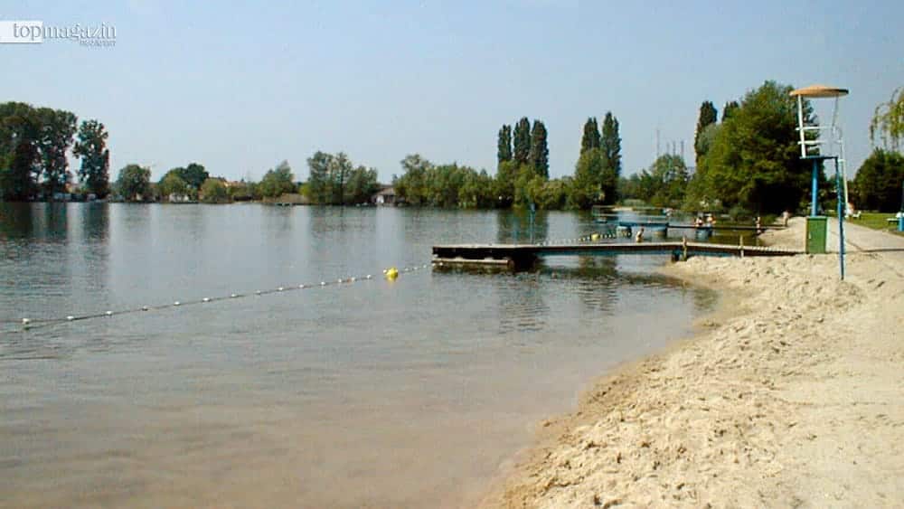 Am Badesee Strandbad Spessartblick in Großkrotzenburg kann man nicht nur an einem großen Sandstrand oder auf einer Liegewiese entspannen, sondern auch grillen. (Foto: Hessisches Landesamt für Naturschutz, Umwelt und Geologie) 