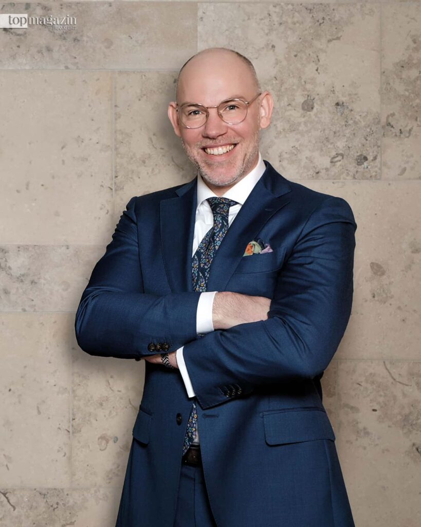 Christian Chester, Senior Relationship Manager der LLB-Niederlassung Deutschland am Opernplatz, bewertet die Entwicklung des Goldpreises vorläufig deutlich positiv