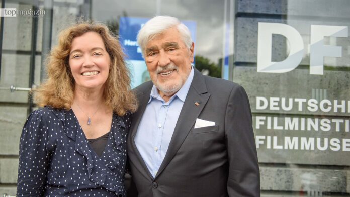 Weltstar Mario Adorf mit DFF-Direktorin Ellen Harrington (Foto: Enrico Sauda)