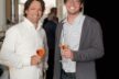 Einen Welcome Drink goennen sich Daniel Kaiser und Michael Neubauer