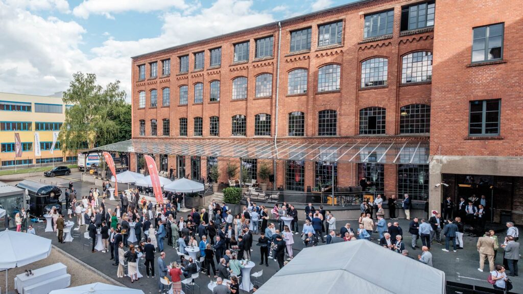 Fast 400 Gäste genossen das herrliche Ambiente in der Klassikstadt