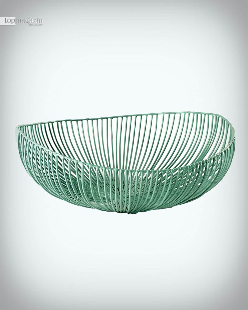Die Schale Meo von Serax wurde 2011 von Antonio Sciortino designt und passt perfekt zum Cluttercore-Trend (Foto: Serax)