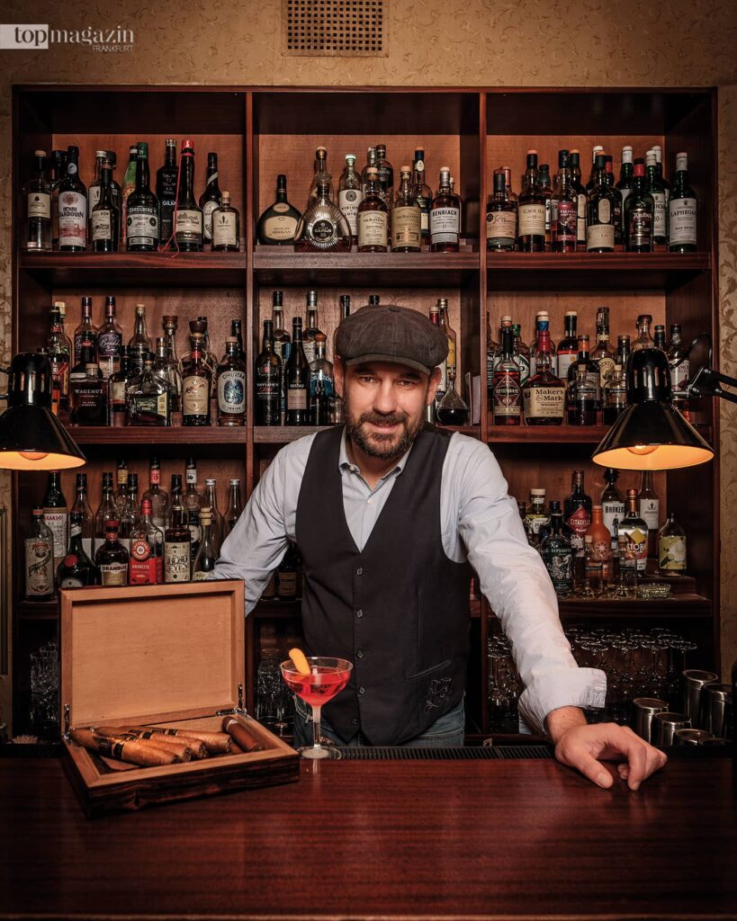 Stephan Finke wurde vom Stammgast zum Barchef (Foto: Top Magazin Frankfurt)