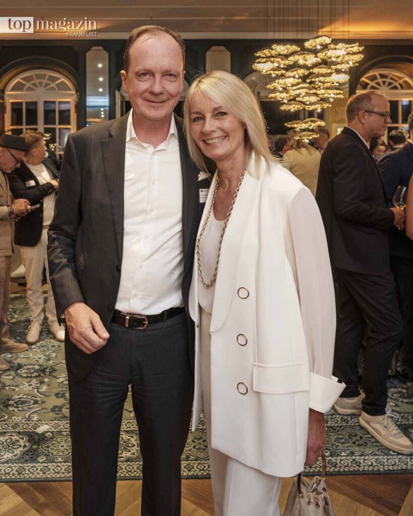 Dr. Arne Weick, Vorstandsvorsitzender der Frankfurter Sparkasse, mit seiner Frau Yvonne Weick