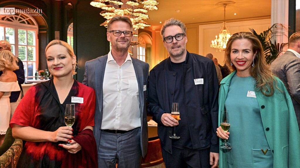 Laura Frommberg (Aerotelegraph), Condor-CEO Peter Gerber, Schirndirektor Dr. Sebastian Baden mit Halina Baden von Kempski