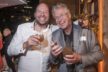 Stadtrat a.D. Carl Philip Graf zu Solms Wildenfels und Prof. Dr. Michael Ockenfels geniessen ihre Zigarren auf der Terrasse