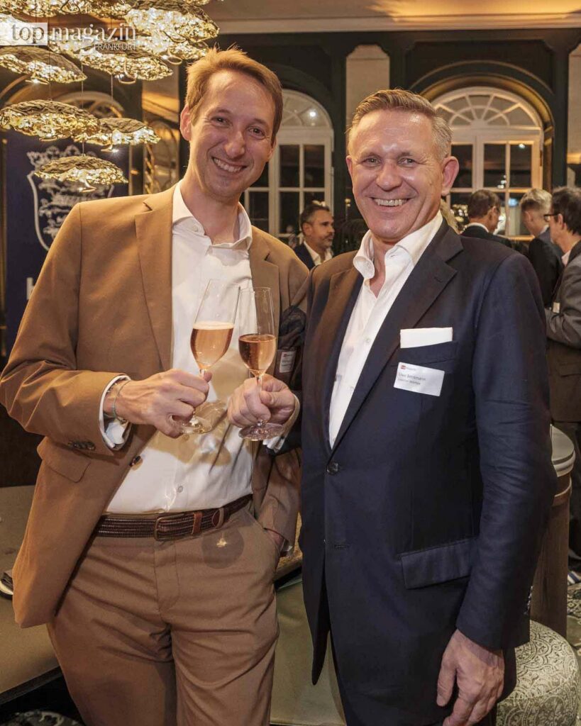 Wempe Frankfurt-Chef Uwe Beckmann (r.) und sein Stellvertreter Markus Czermak