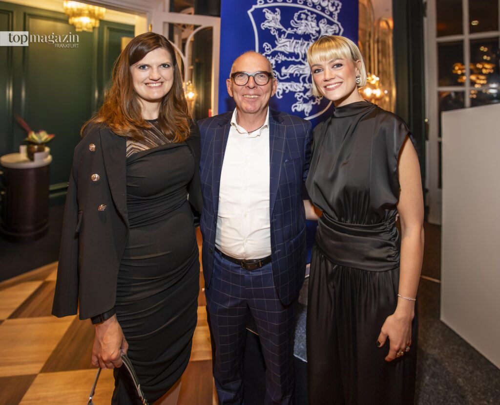 Das Pirelli-Team um CEO Wolfgang Meier mit Anna Pasternak und Victoria Bartels